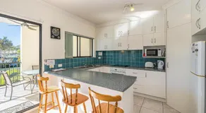 Quiet location across from waterfront - South Esp, Bongaree - Image 3