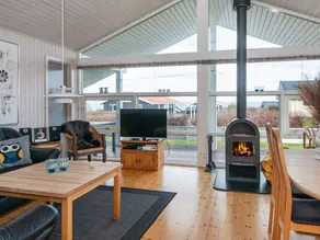 8 person holiday home in Sjølund-By Traum - Image 3
