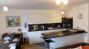 Oakdene Apartments - Image 5