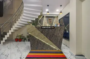 Hotel skyline - Image 4