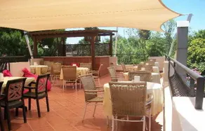 Kriss Hotel - Image 2