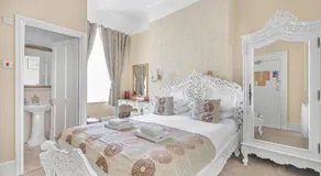 Summerlands Guest House - Image 2