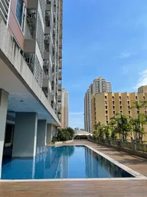 Spacious 1Bedroom Condo near US Embassy & St Lukes - Image 2