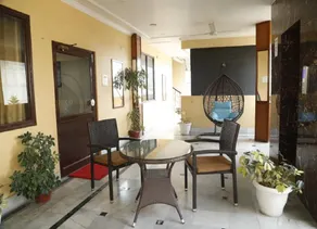 Hotel Suvidha Palace - Image 2