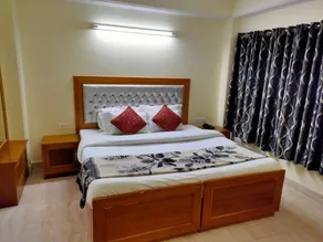Hotel Kalra Regency - Image 2