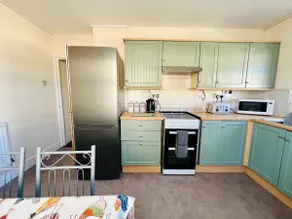 Large & Bright Holiday Home by Felixstowe Beach - Image 3