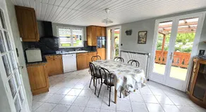 Chalet sous les sapins, calme, superbe vue avec piscine et sauna - Image 4