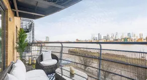 The View Greenwich - Luxury River Thames Apartment - Image 3
