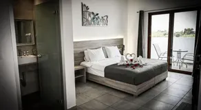 Vallian Village Hotel - Image 2