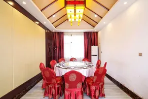 Songyu Villa Hotel - Image 2