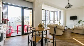 3 Bedroom 2 Bathroom Apartment - Image 2