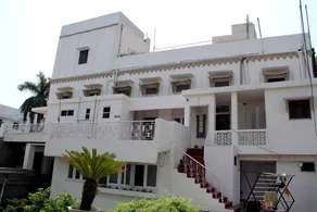 Tourist Guest House - Image 2