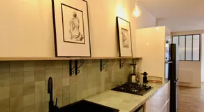 Chic and nenwly renovated apartment - central location - Image 4