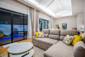 Daisy Villa - Image 2