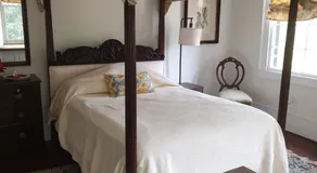 Chantilly Bed and Breakfast - Image 2
