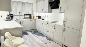The Glan House - Image 3