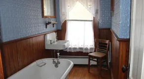 The Sterling Inn - Image 3
