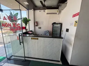 Hotel Narayanaa Near Toran Dwar with Parking - Image 2