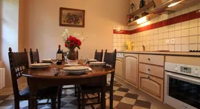 Maison de charme avec grand parc pour des vacances en famille au cœur de l'Auvergne - Image 3