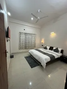 Nalini’s comfort inn - Image 3
