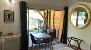 La Ferme de Sirguet - Cabane Jardin & Spa - Image 2