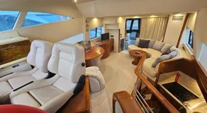 Superbe yacht dans le port de Cannes - Image 3