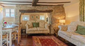 Corner Cottage - Image 2