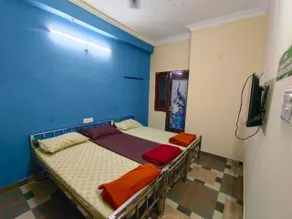 SriShivaShankari GuestHouse - Image 2