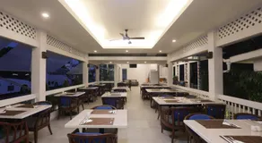 Tuana Hotels Brook Pool Access - Image 5