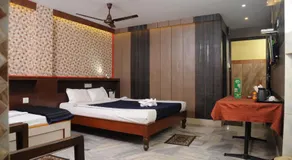 Sonar Bangla's Motel Midway - Image 2