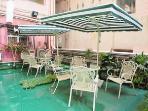 California Hotel - Image 3