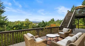 HoneyHomes Spectacular View Home with Amenities - Image 3