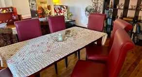 The Sydney Manor - Huge 2BR Ground Floor Home with Hot Tub & walk to train - Image 4