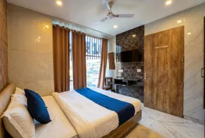 Hotel Velvet Dreams Inn & Banquet - Image 2