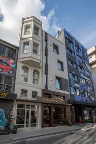 Smart and Simple Hotel Karakoy - Image 4