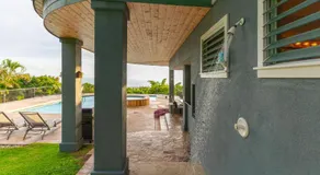 Affordable Luxury on One Acre - Image 5