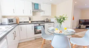Monthly & Weekly Deals Available, Leisure & Business, 2 Bedroom Apartments, Oxford, Near John Radcli - Image 3