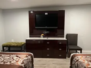 Relax Inn - Image 5