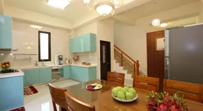 Gully Orchard Homestay - Image 3