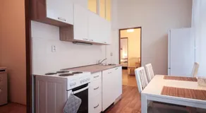 Angel City Aparthotel - Image 2