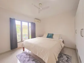 Serene 2BDR Apartment w/ swimming pool free Wi-fi - Image 2