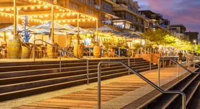 Prime and Stylish Stay in Kingston Foreshore - Image 3