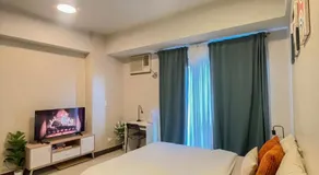 Studio Unit with Balcony in Manhattan Heights - Image 5