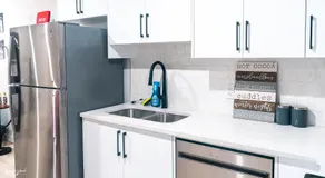 Ebenz Apartment - Image 3
