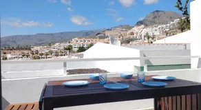 New Deluxe Sunny Bungalow - Image 2