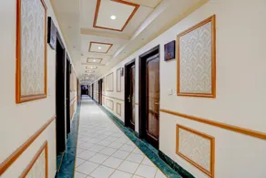 Townhouse OAK ACE MANOR Hotel & Banquet Nearest Vaishali Metro Station - Image 4