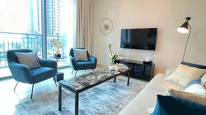 Luxurious Creek Harbour Apt with Balcony & View - Image 5