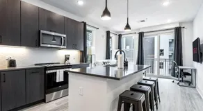 Channelside Spacious 2BD - Image 2