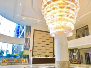 IU Hotels·Guiyang North Station Century City Exhibition Center - Image 2