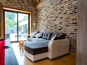 Villa with swimming pool in Erembodegem - Image 2